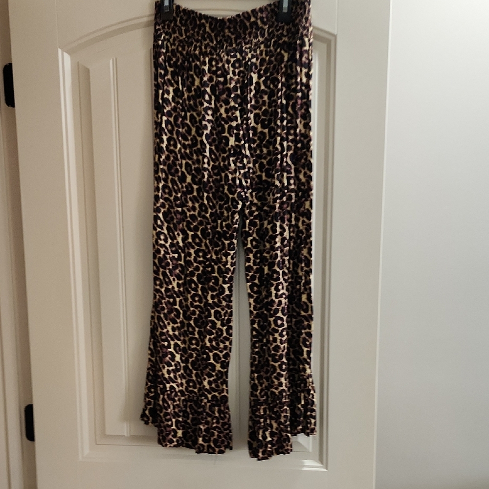 Leopard Print Flared Pants - image 7